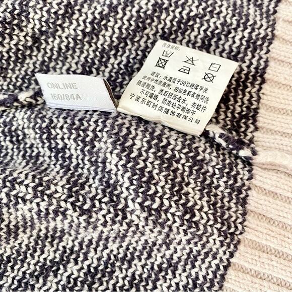 LEDiN Women's Cute PuPu Patch Oversized Cardigan Sweater Navy Cream Chevron M - Picture 12 of 13